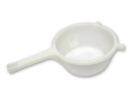 cedník d16cm, plast *v řešení
