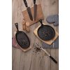 pánev 22cm GRADA litina + dřev.prkénko